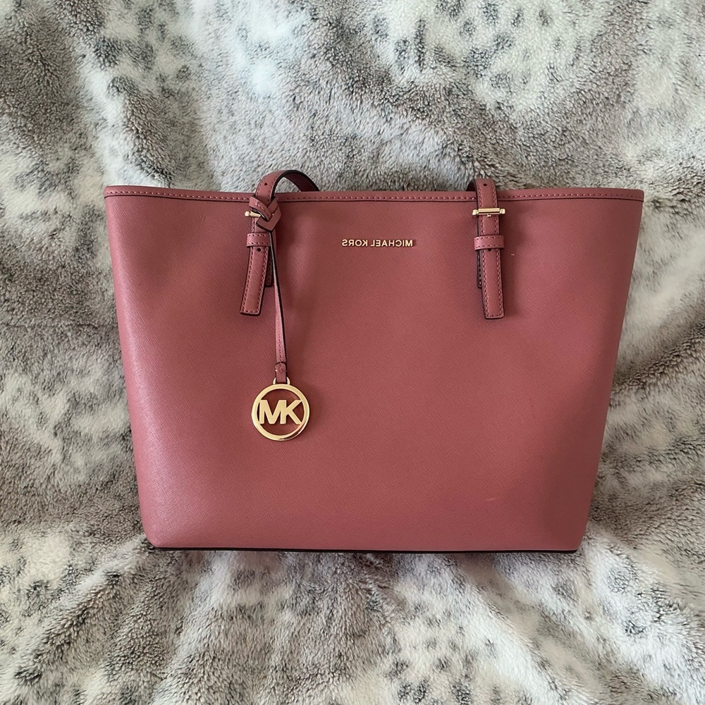 Michael Kors Rose Tote Bag Spring 🌸 the last photo is an xlarge laptop15x10”